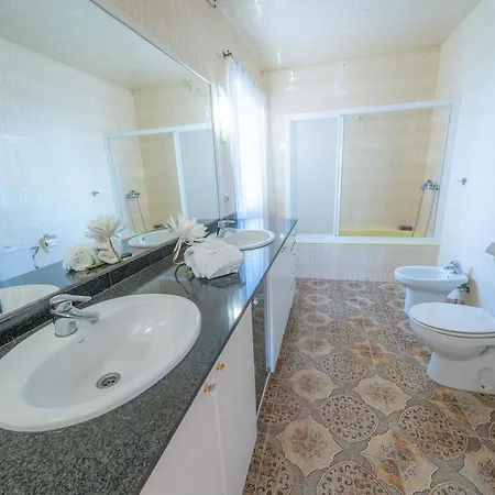Gala Lux Villa *